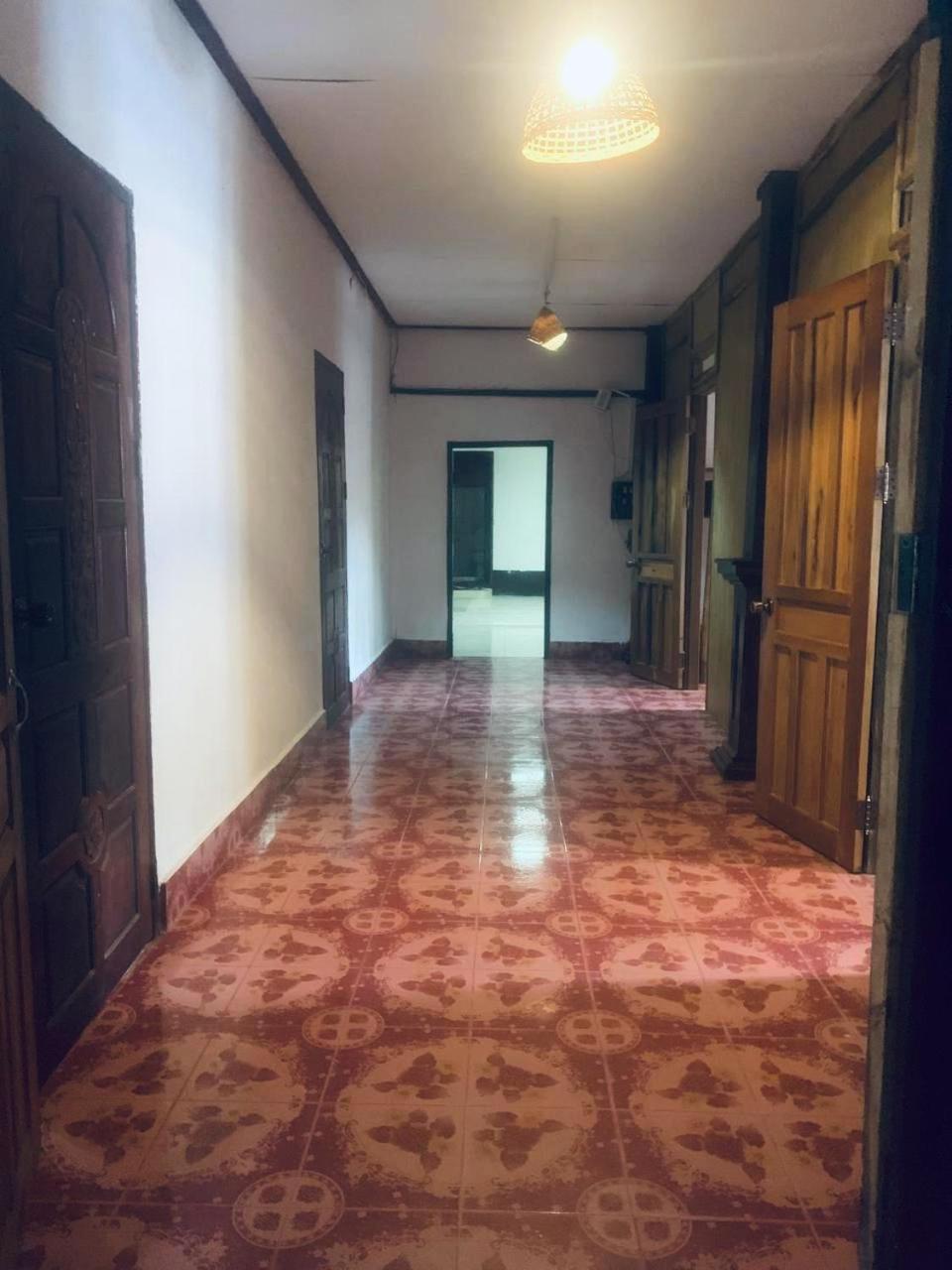 شقة Amelie House لوانغ برابانغ المظهر الخارجي الصورة